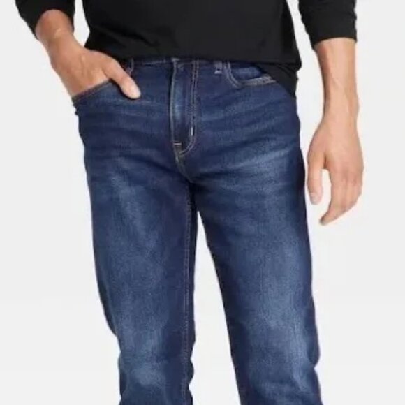 NEW! Goodfellow & Co. Men’s Athletic Fit Medium Wash Comfortable Denim Jeans - Picture 2 of 12